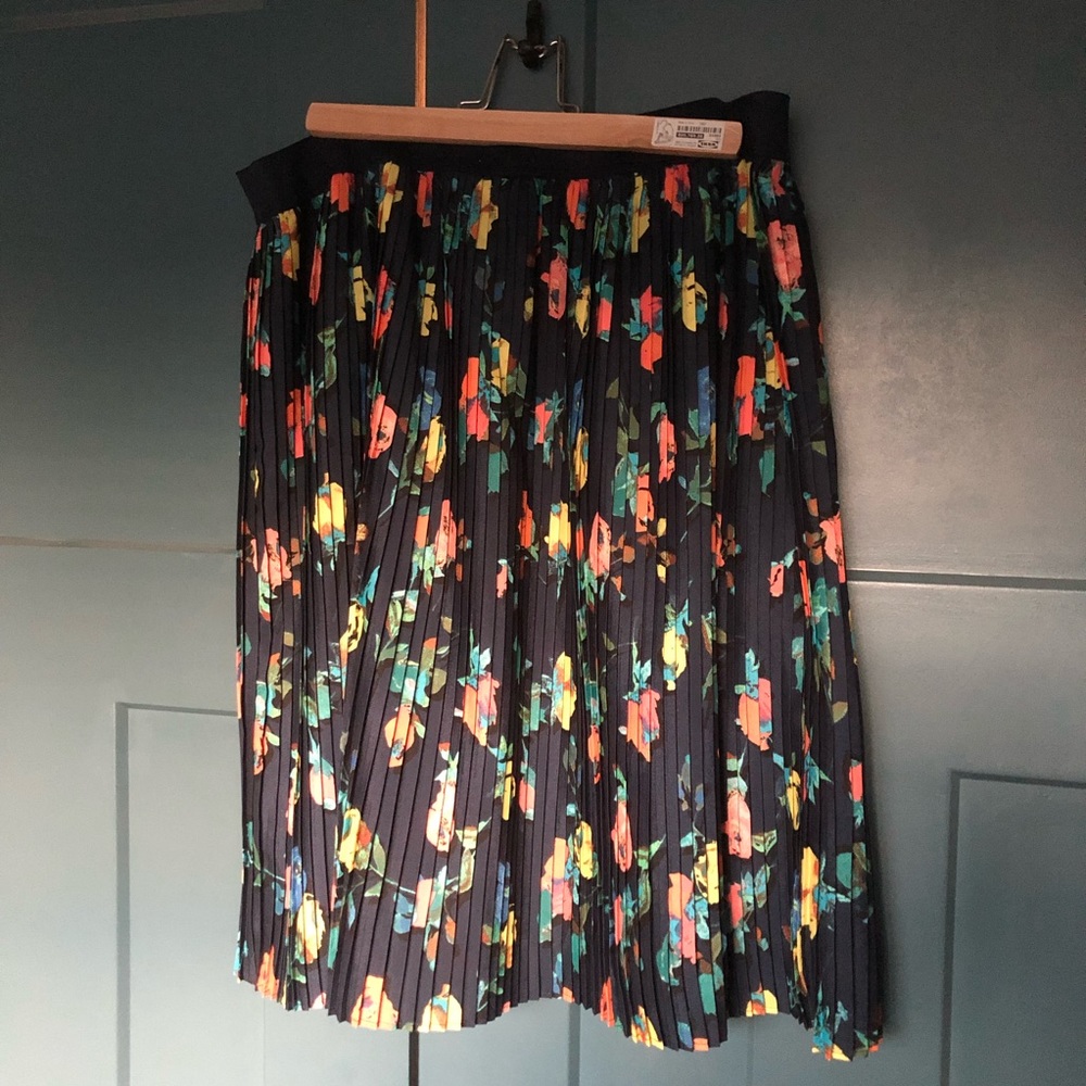 Pretty floral skirt